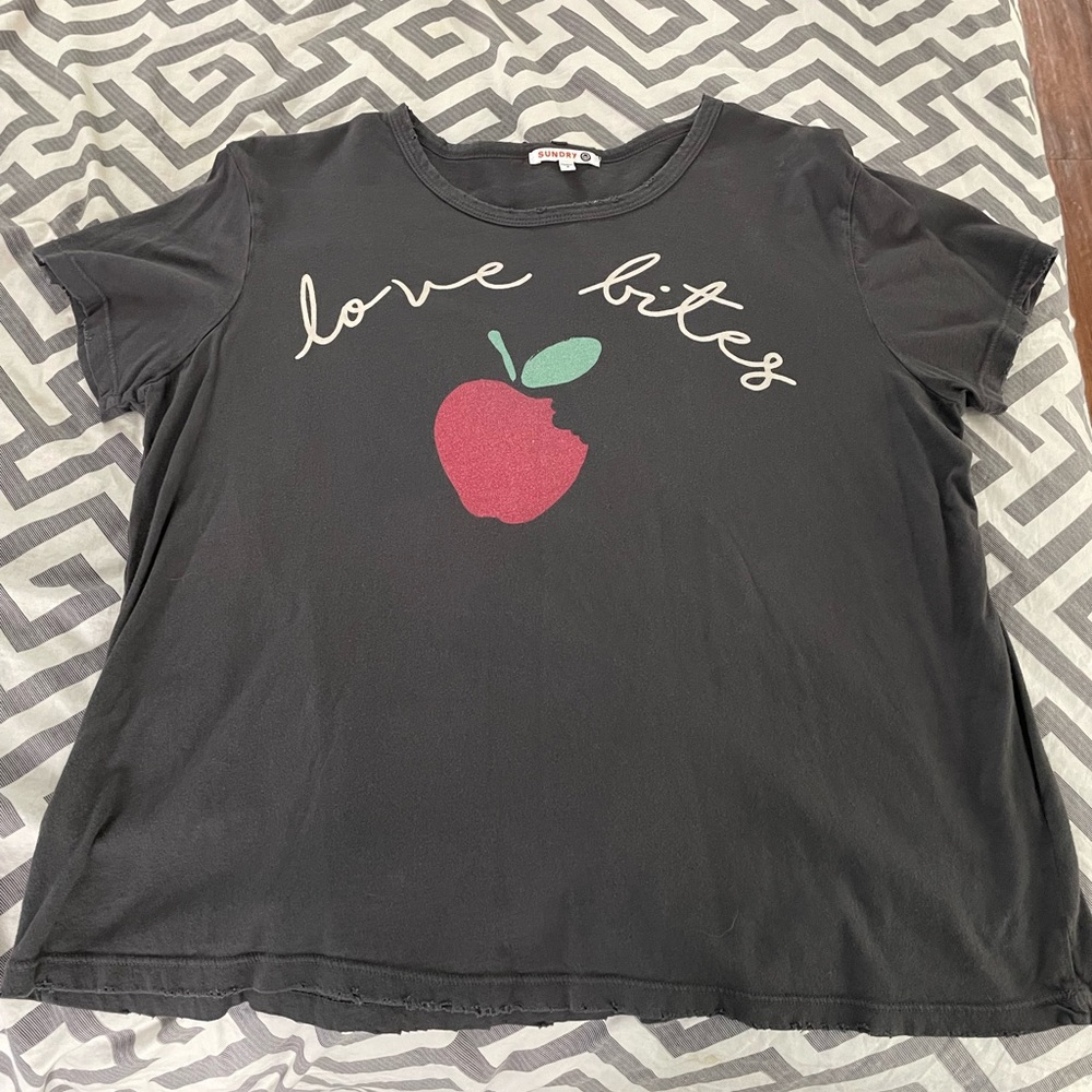 Sundry love bites tee, size 2, fits a S/M